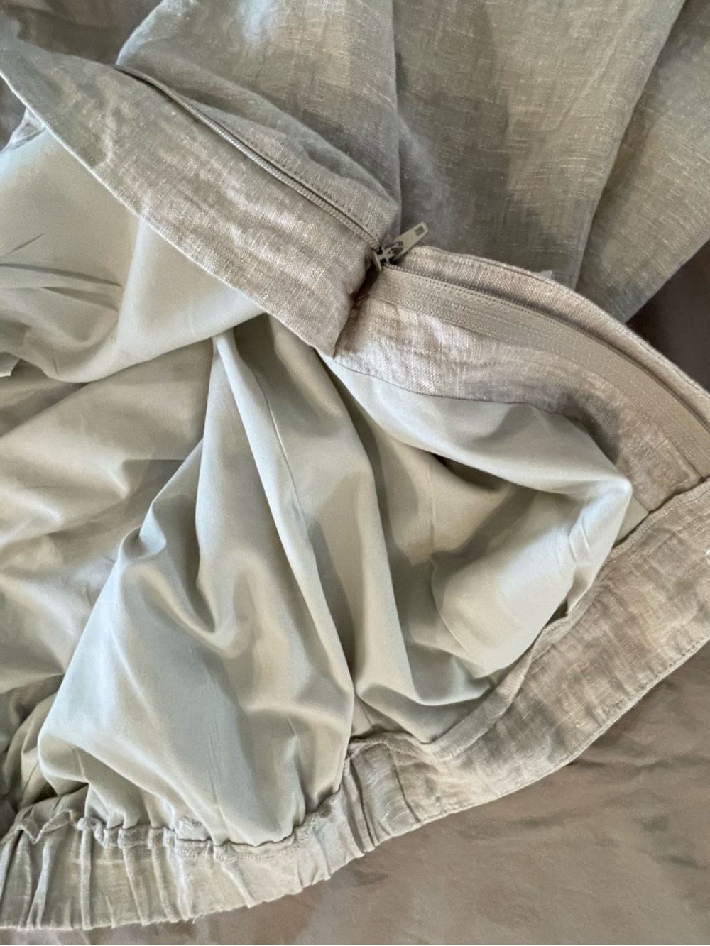 Quince 100% linen, ladies trouser pant. Worn once, professionally hemmed.